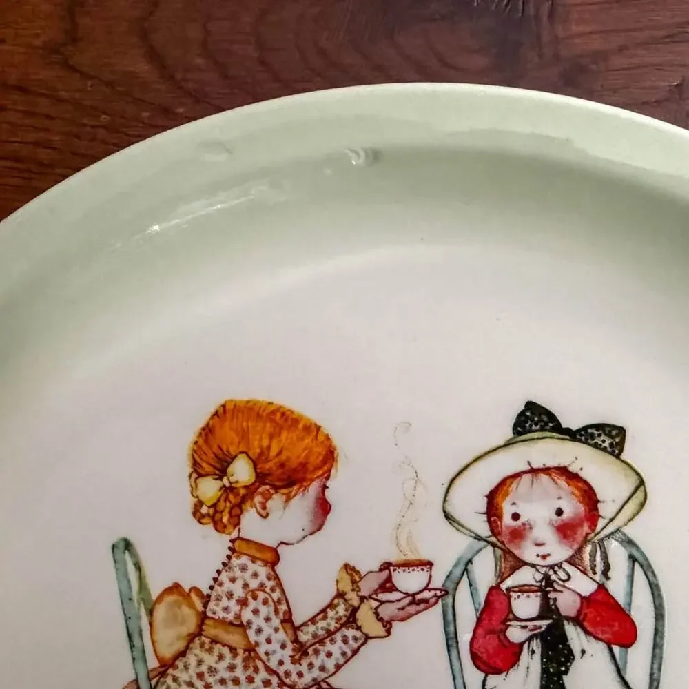 Vintage Holly Hobbie Style Friendship Plate “Friends Need No Special Invitation”